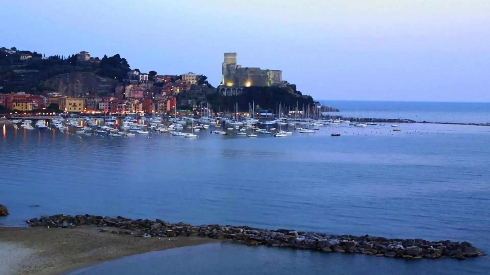 Affittacamere In Piazzetta da Vasco Lerici