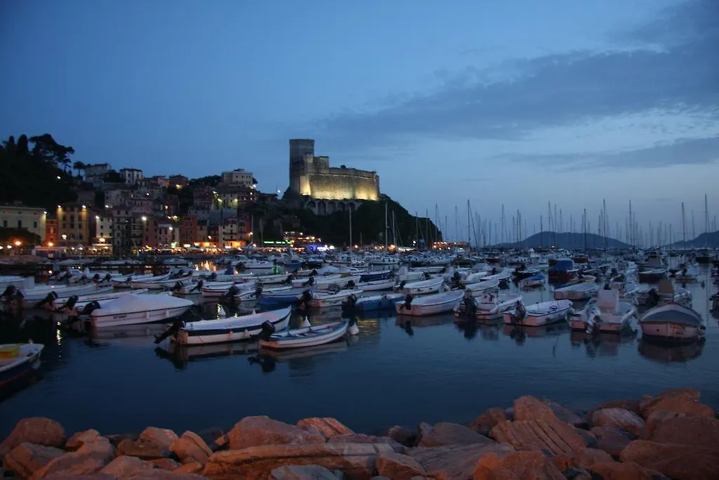 Affittacamere In Piazzetta da Vasco Lerici