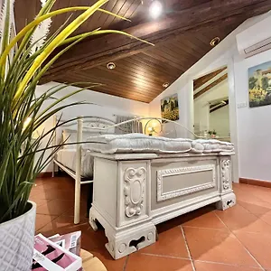https://villameraville.emilia-romagnahotels.net